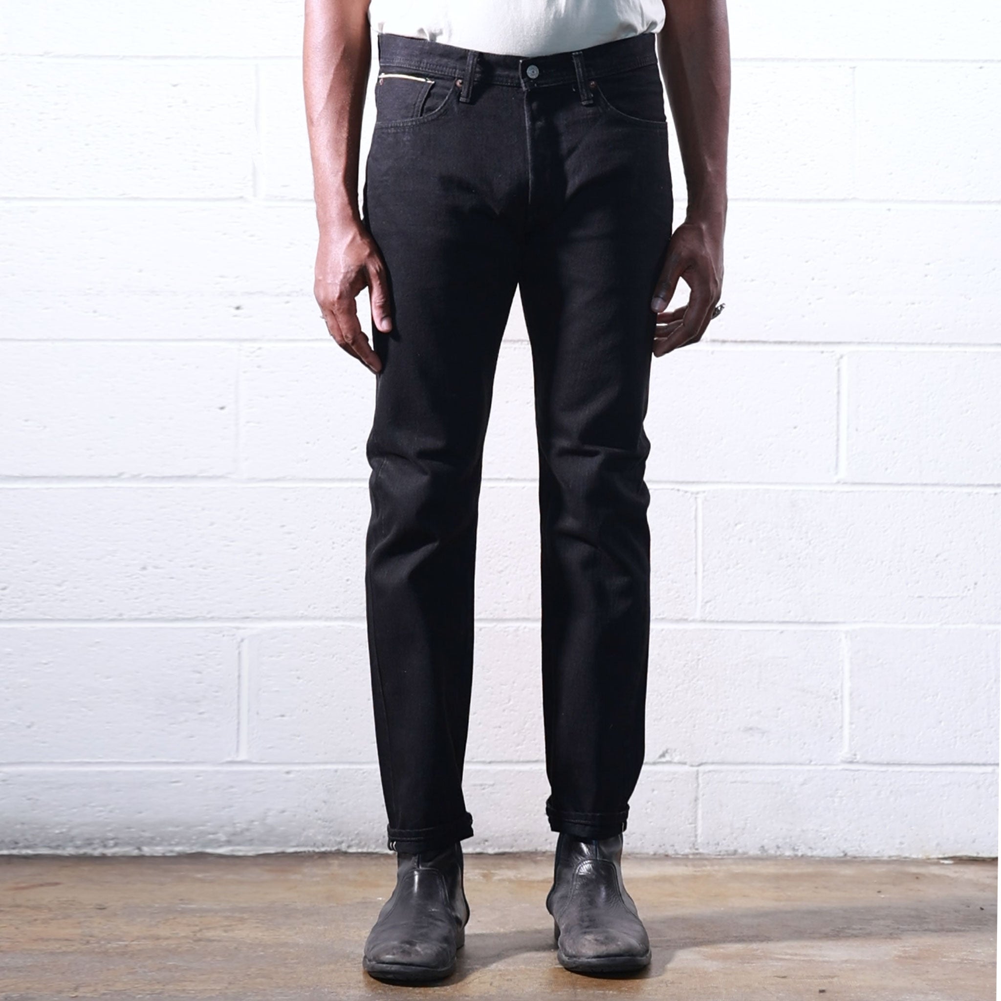 Akita Straight Wet  Black Men's Premium Selvage
